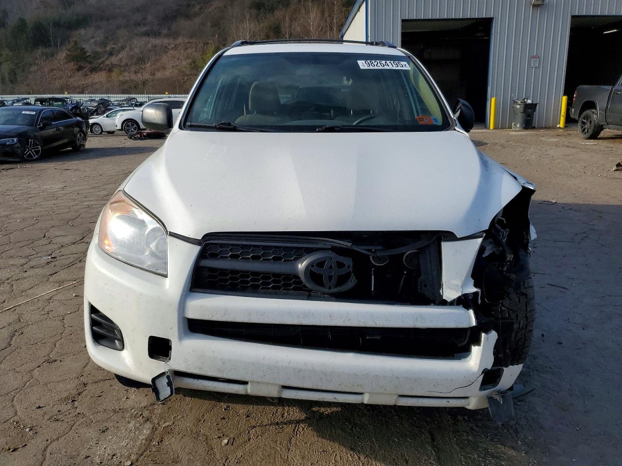 2010 TOYOTA RAV4 photo 5