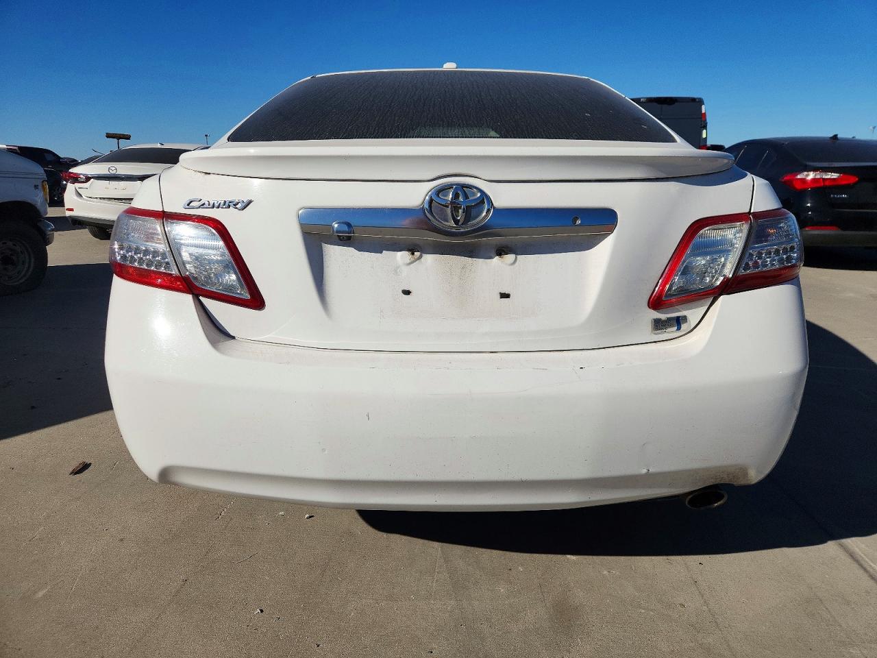2011 TOYOTA CAMRY HYBRID photo 11