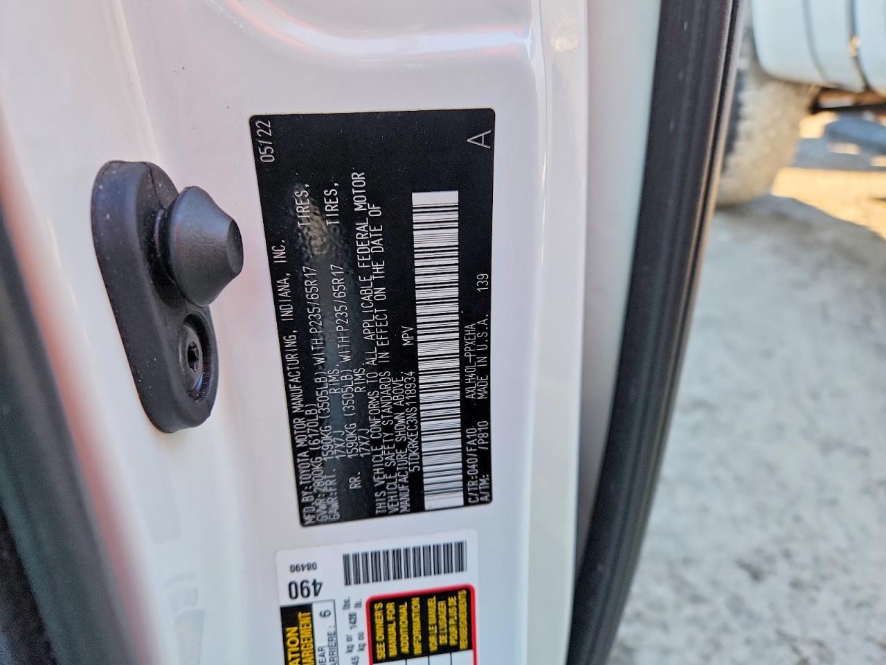 2022 TOYOTA SIENNA LE photo 27