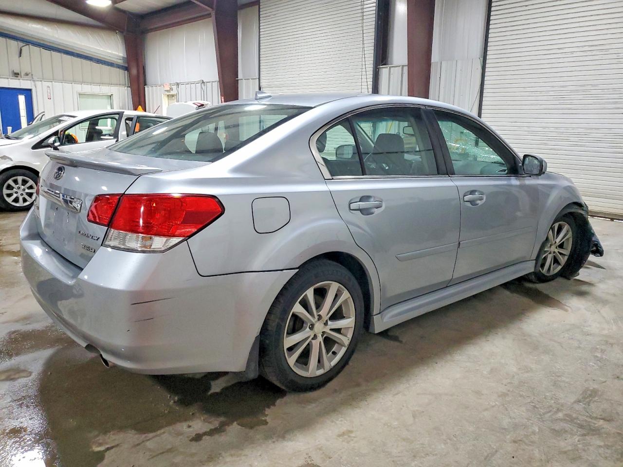 2013 SUBARU LEGACY 3.6R LIMITED photo 3