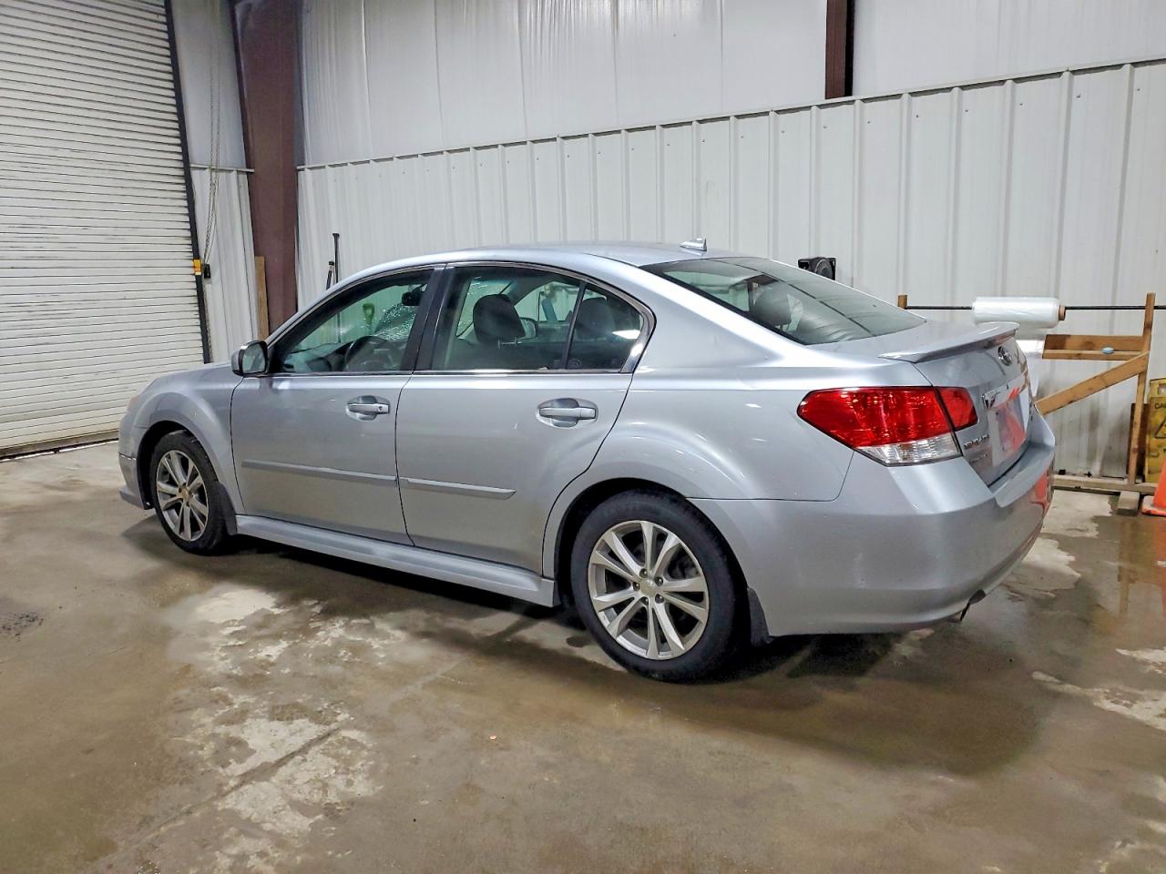 2013 SUBARU LEGACY 3.6R LIMITED photo 2