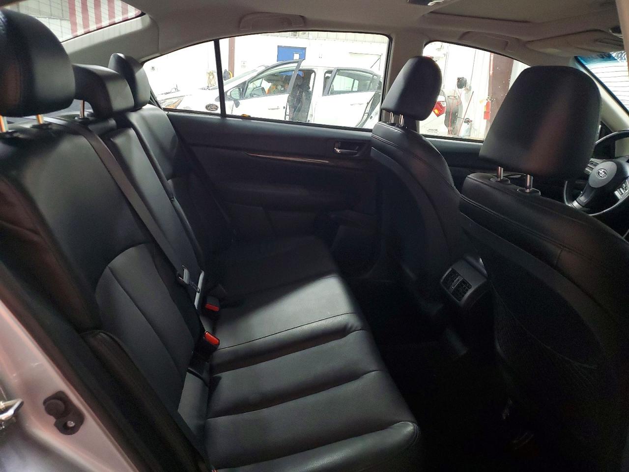2013 SUBARU LEGACY 3.6R LIMITED photo 10