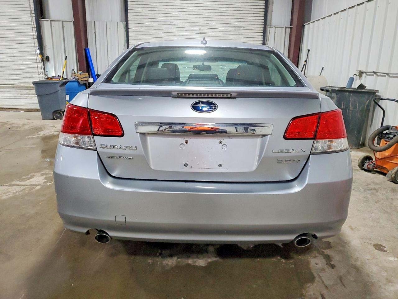 2013 SUBARU LEGACY 3.6R LIMITED photo 6