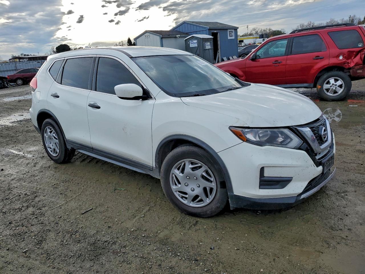 2017 NISSAN ROGUE S photo 4