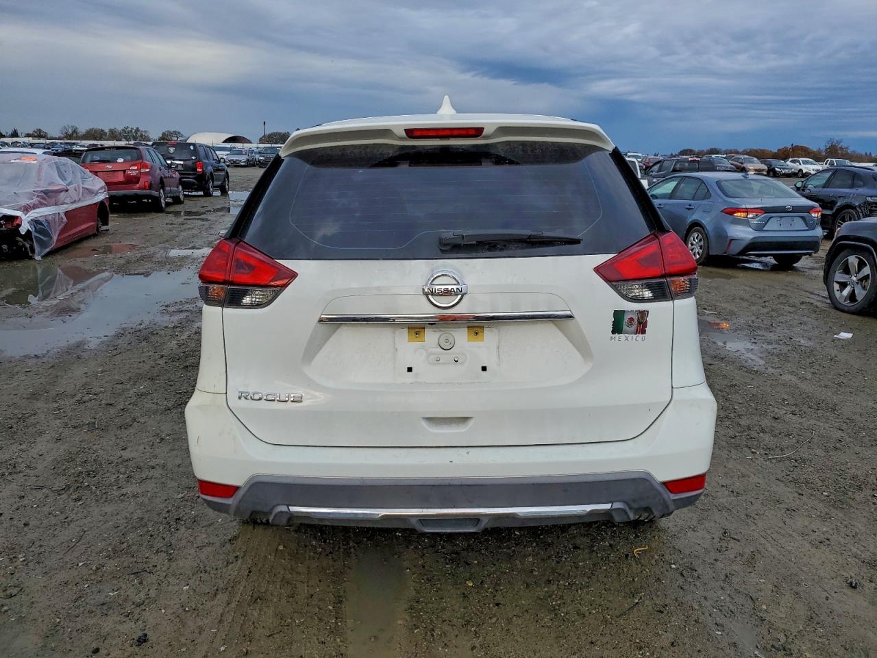 2017 NISSAN ROGUE S photo 6