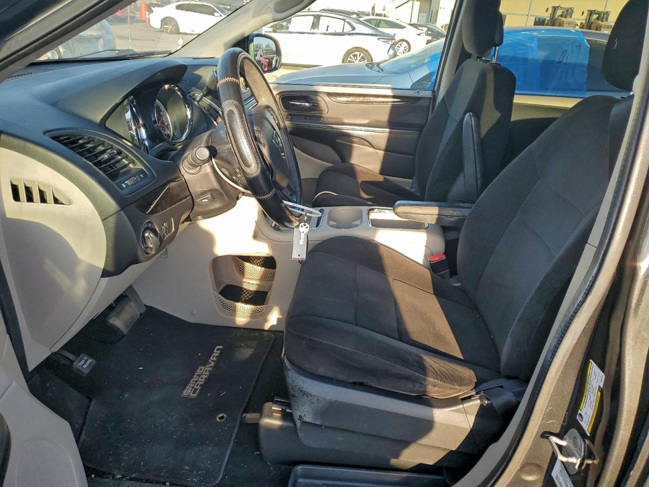 2012 DODGE GRAND CARAVAN SXT photo 13