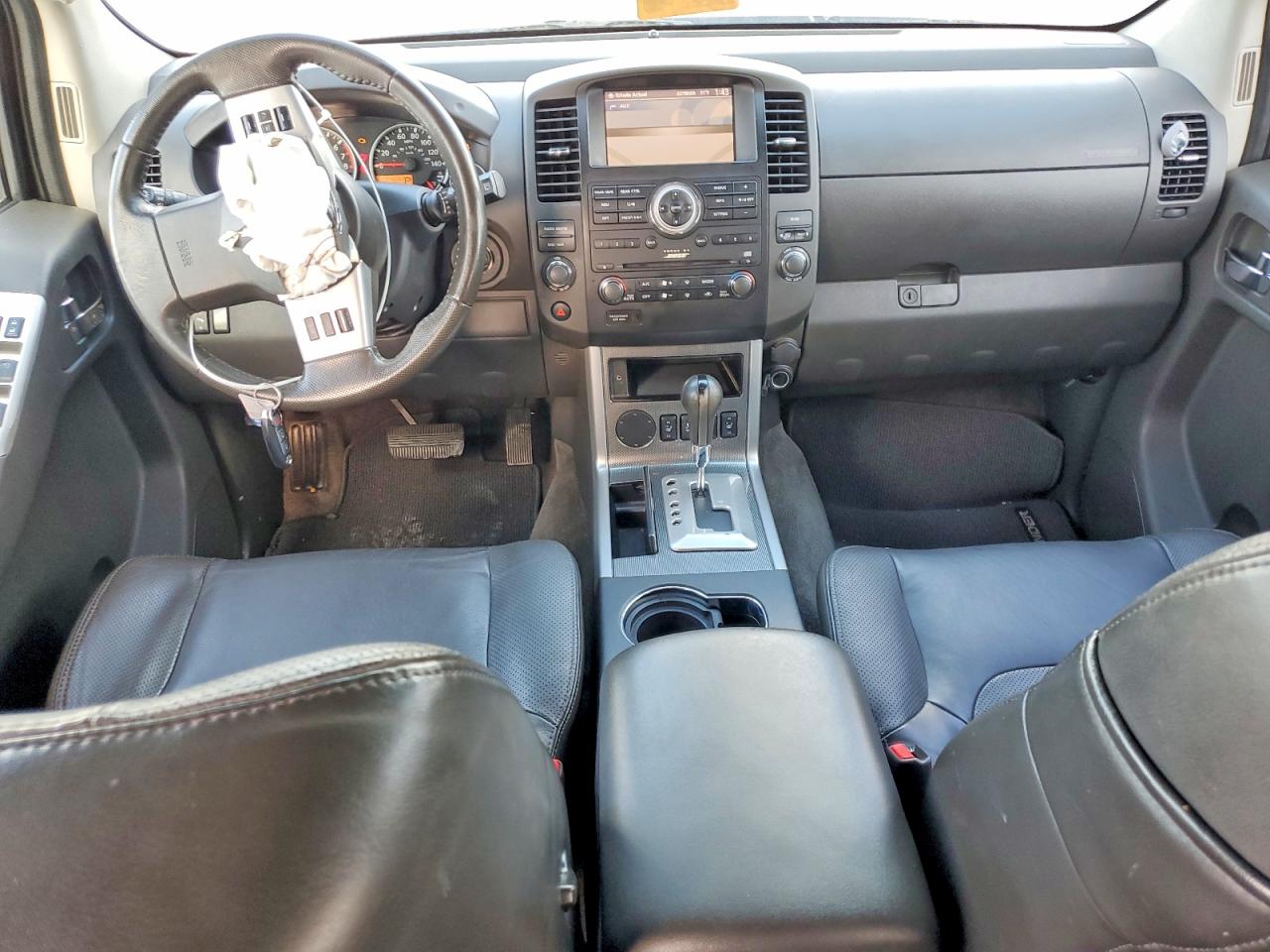 2012 NISSAN PATHFINDER S photo 8