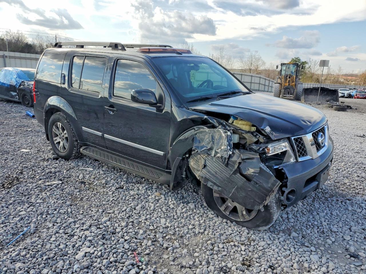 2012 NISSAN PATHFINDER S photo 4