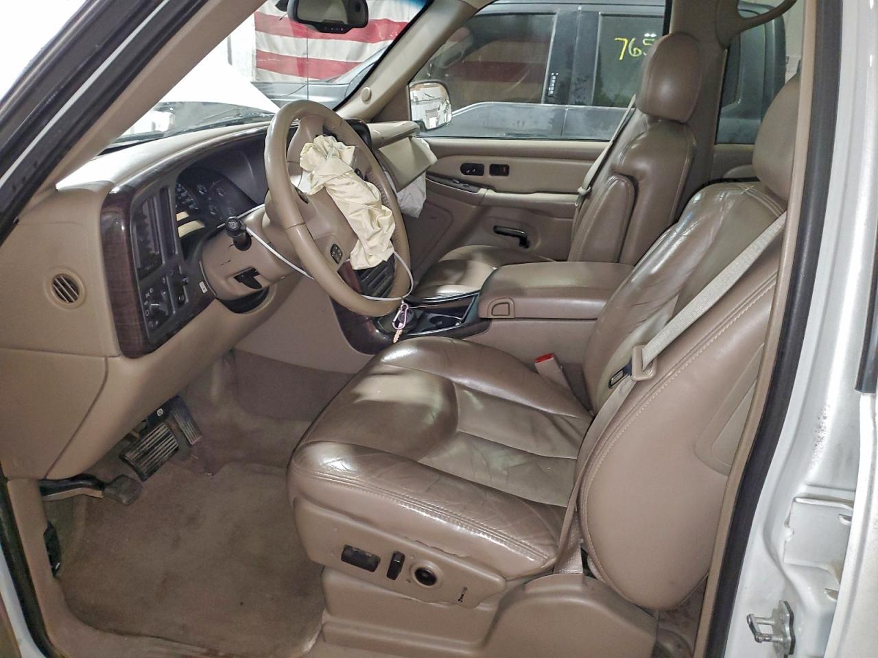 2004 GMC YUKON DENALI photo 7