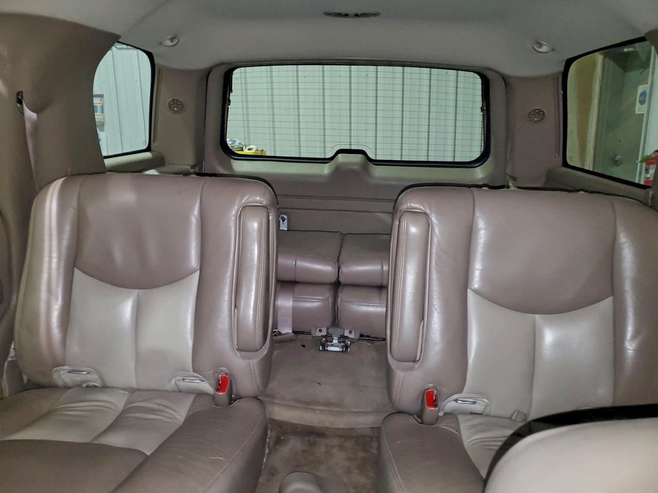 2004 GMC YUKON DENALI photo 10