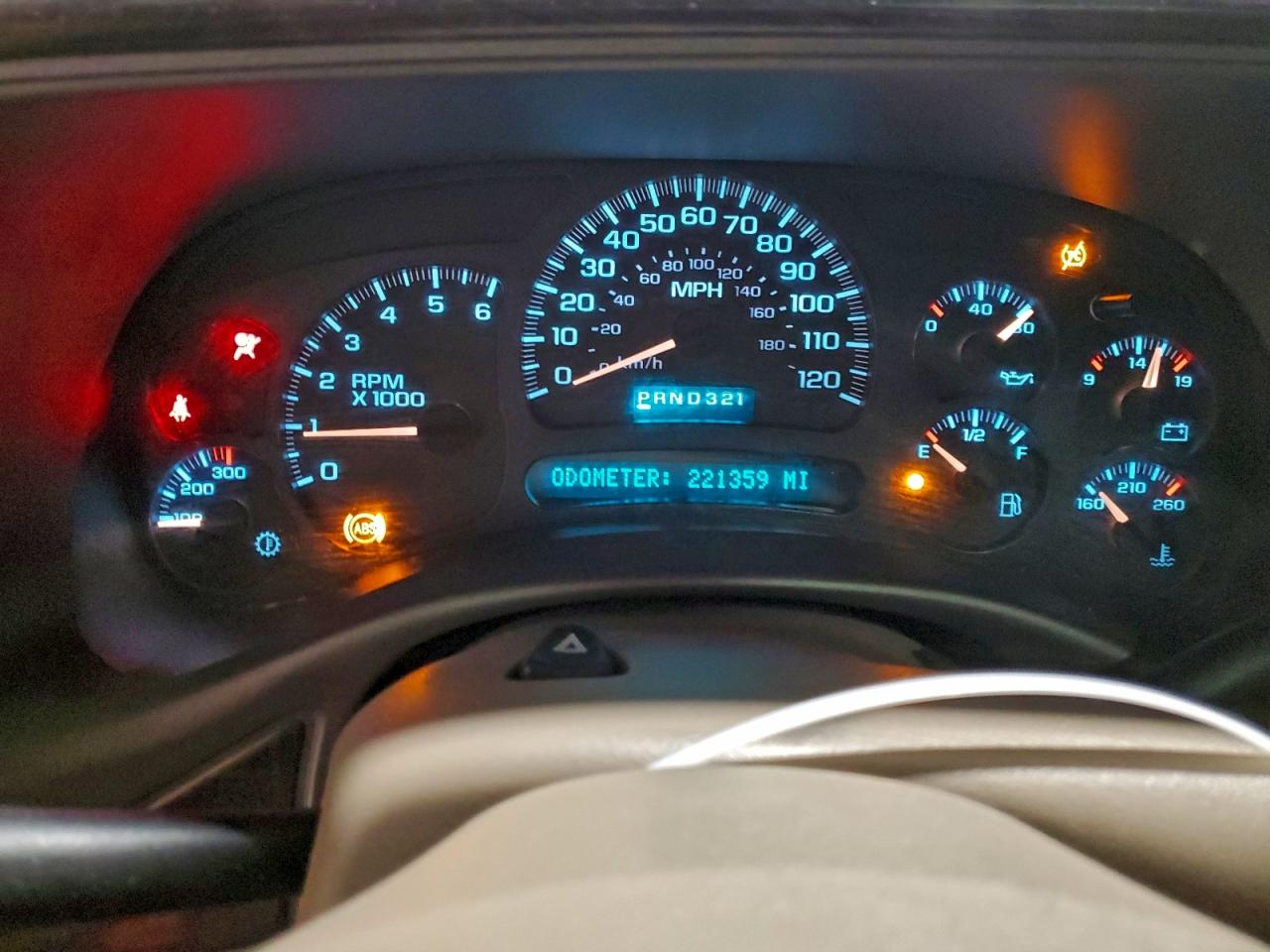 2004 GMC YUKON DENALI photo 9