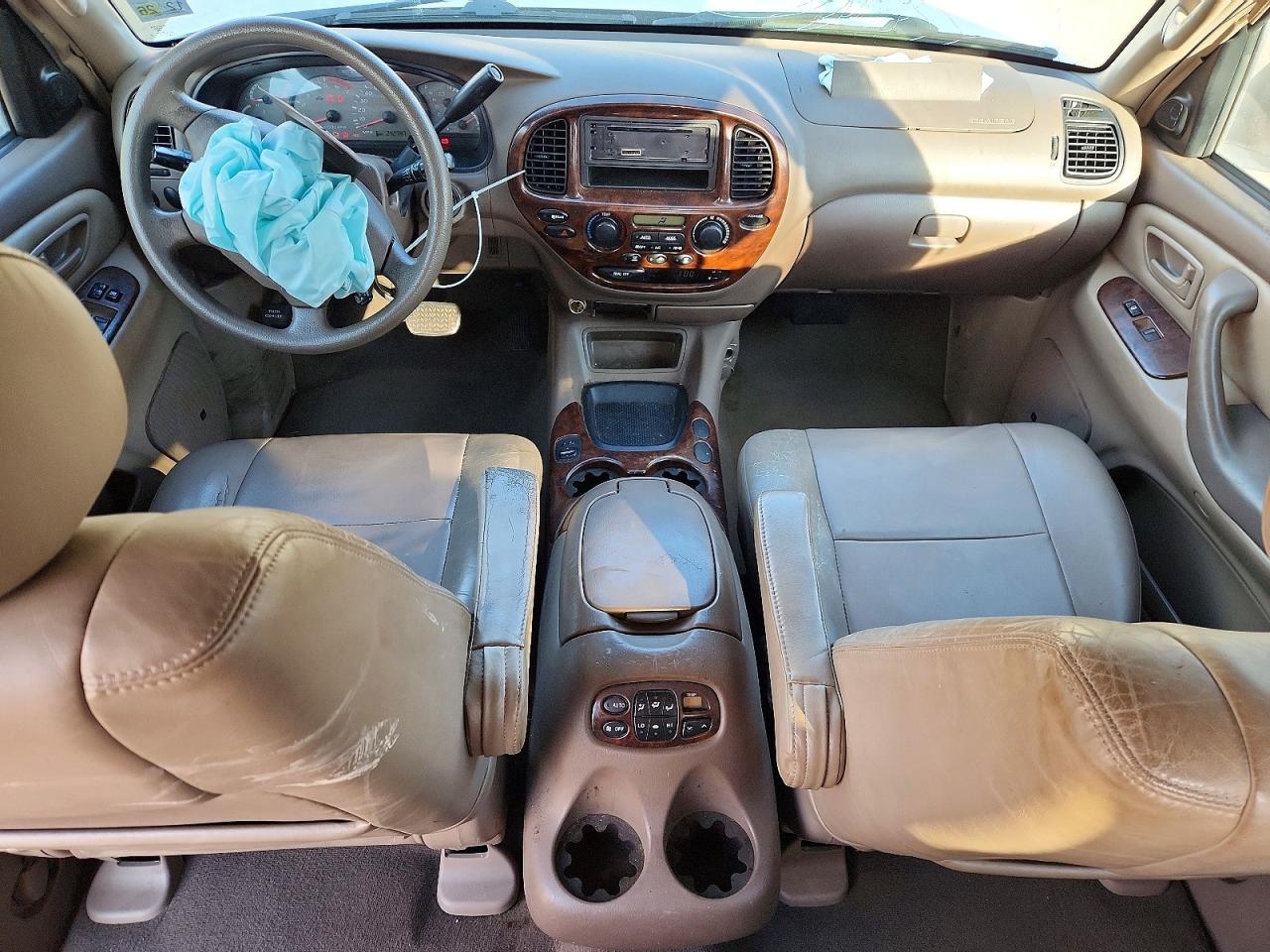 2004 TOYOTA SEQUOIA SR5 photo 8