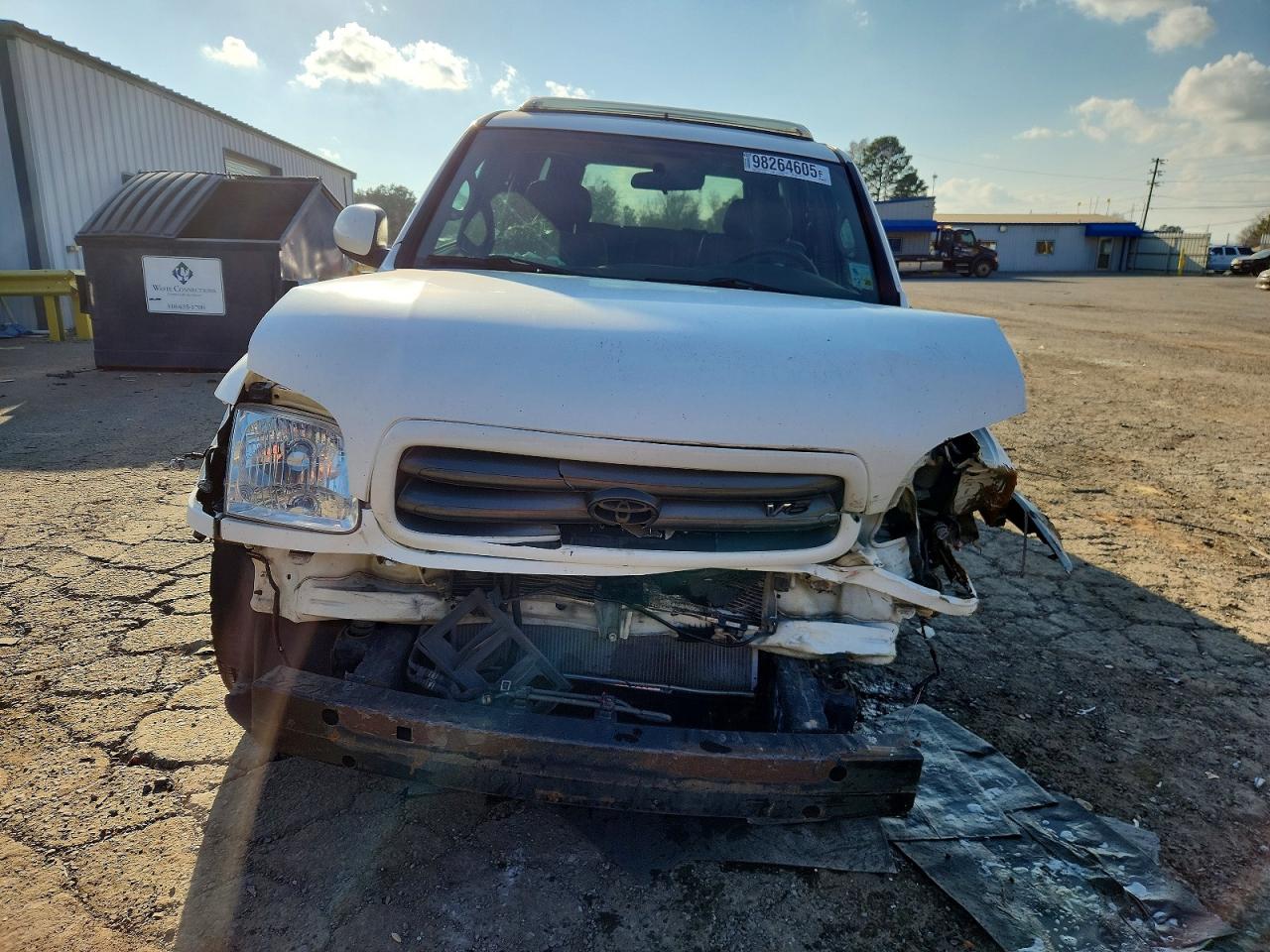 2004 TOYOTA SEQUOIA SR5 photo 5