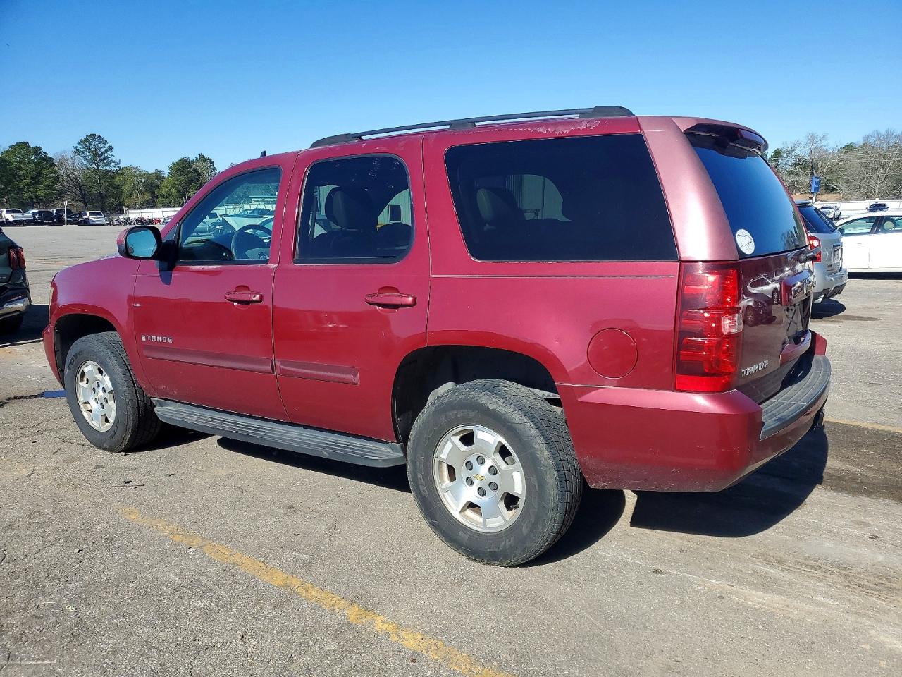 2007 CHEVROLET TAHOE C1500 photo 2