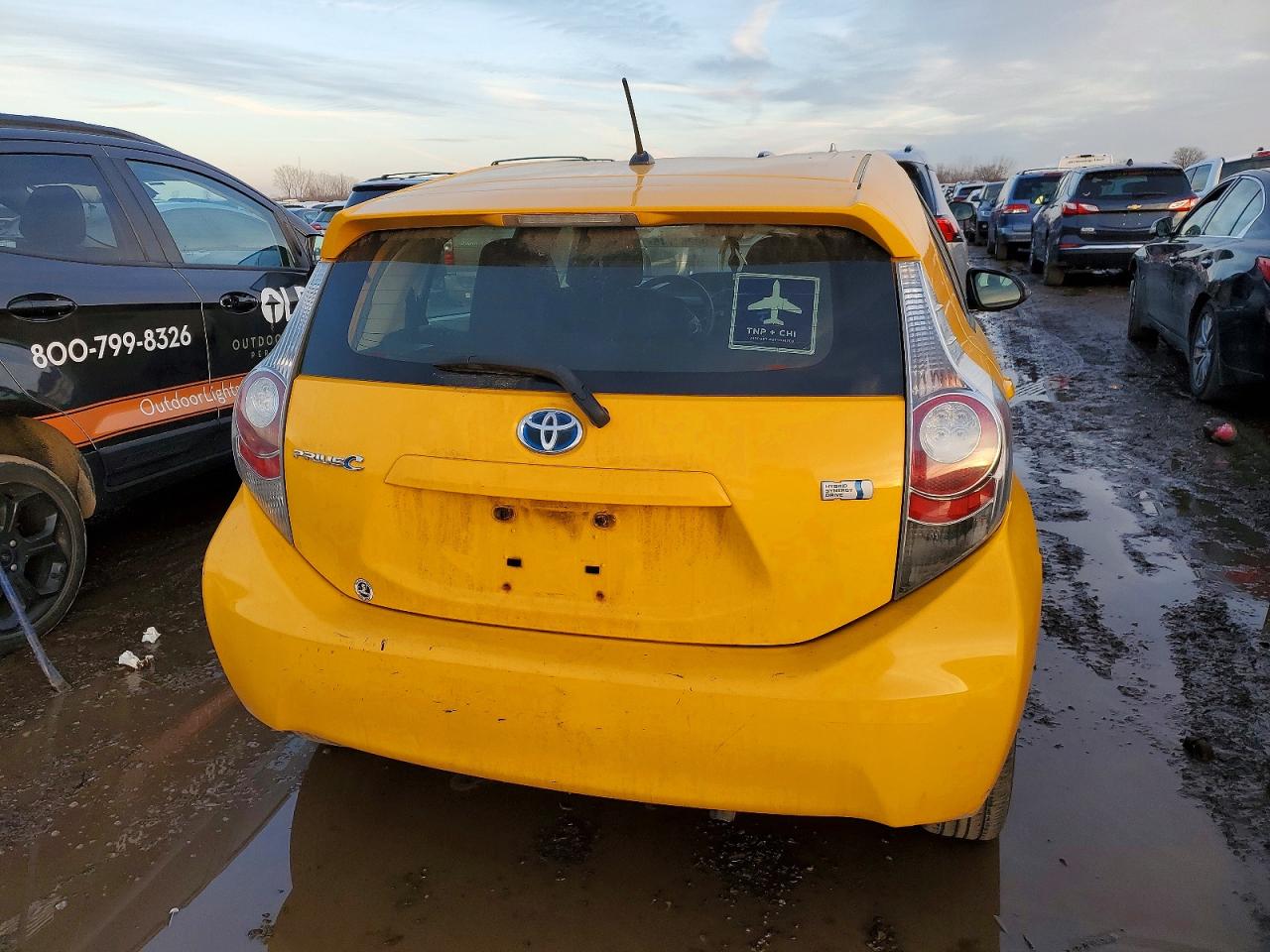 2014 TOYOTA PRIUS C photo 6
