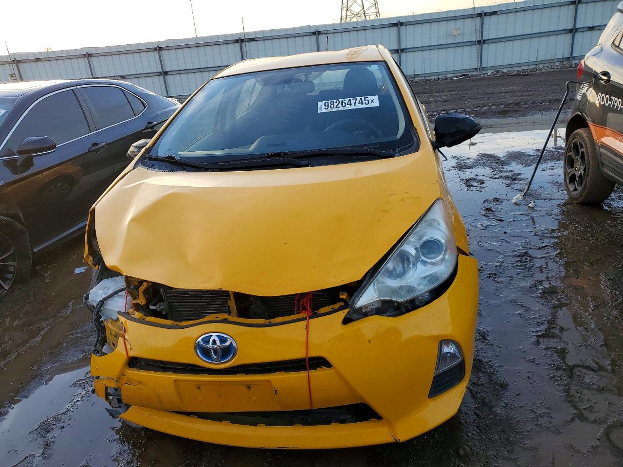 2014 TOYOTA PRIUS C photo 5