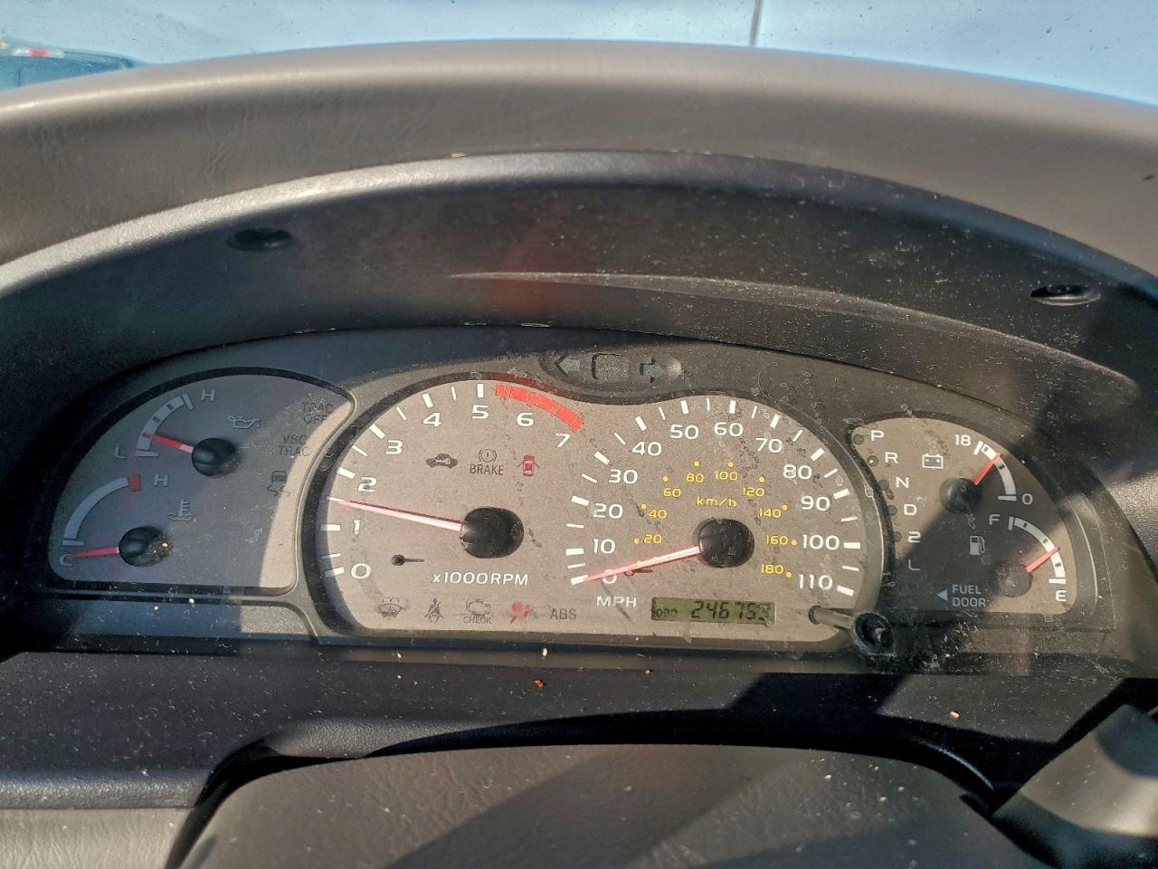 2003 TOYOTA SEQUOIA SR5 photo 9