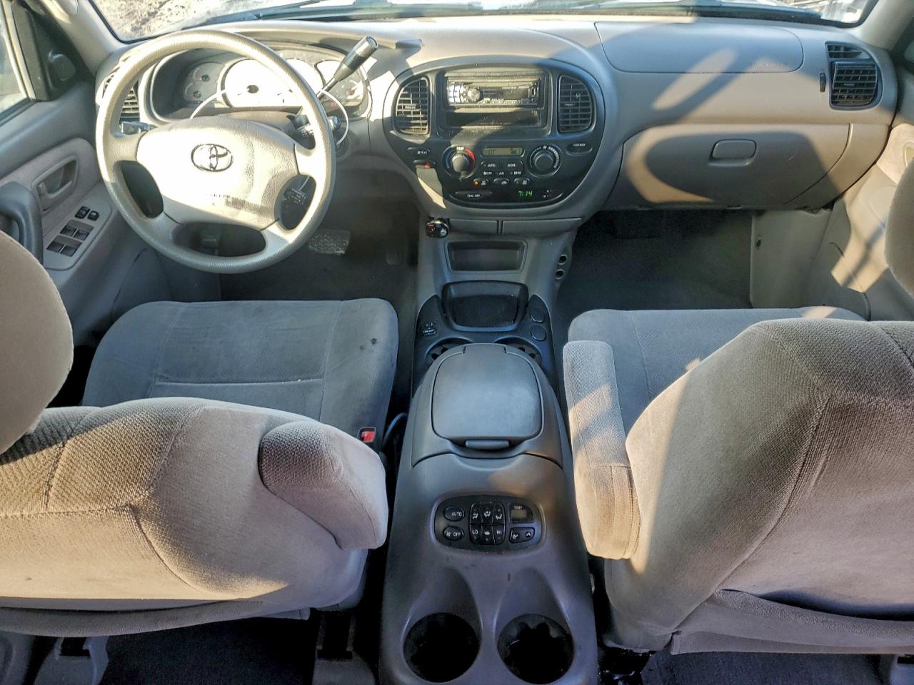 2003 TOYOTA SEQUOIA SR5 photo 8