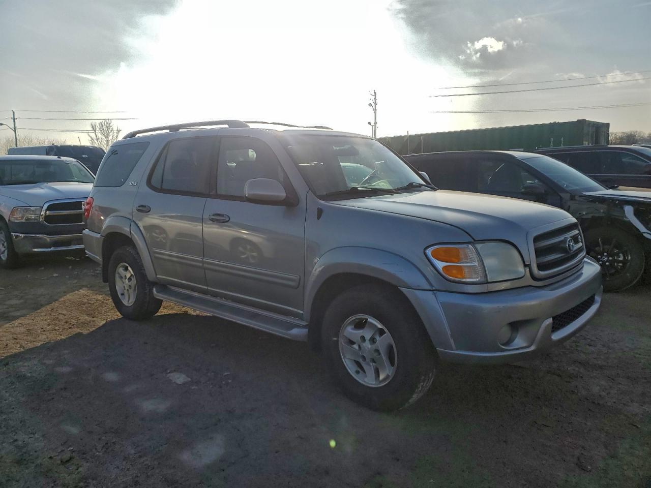 2003 TOYOTA SEQUOIA SR5 photo 4