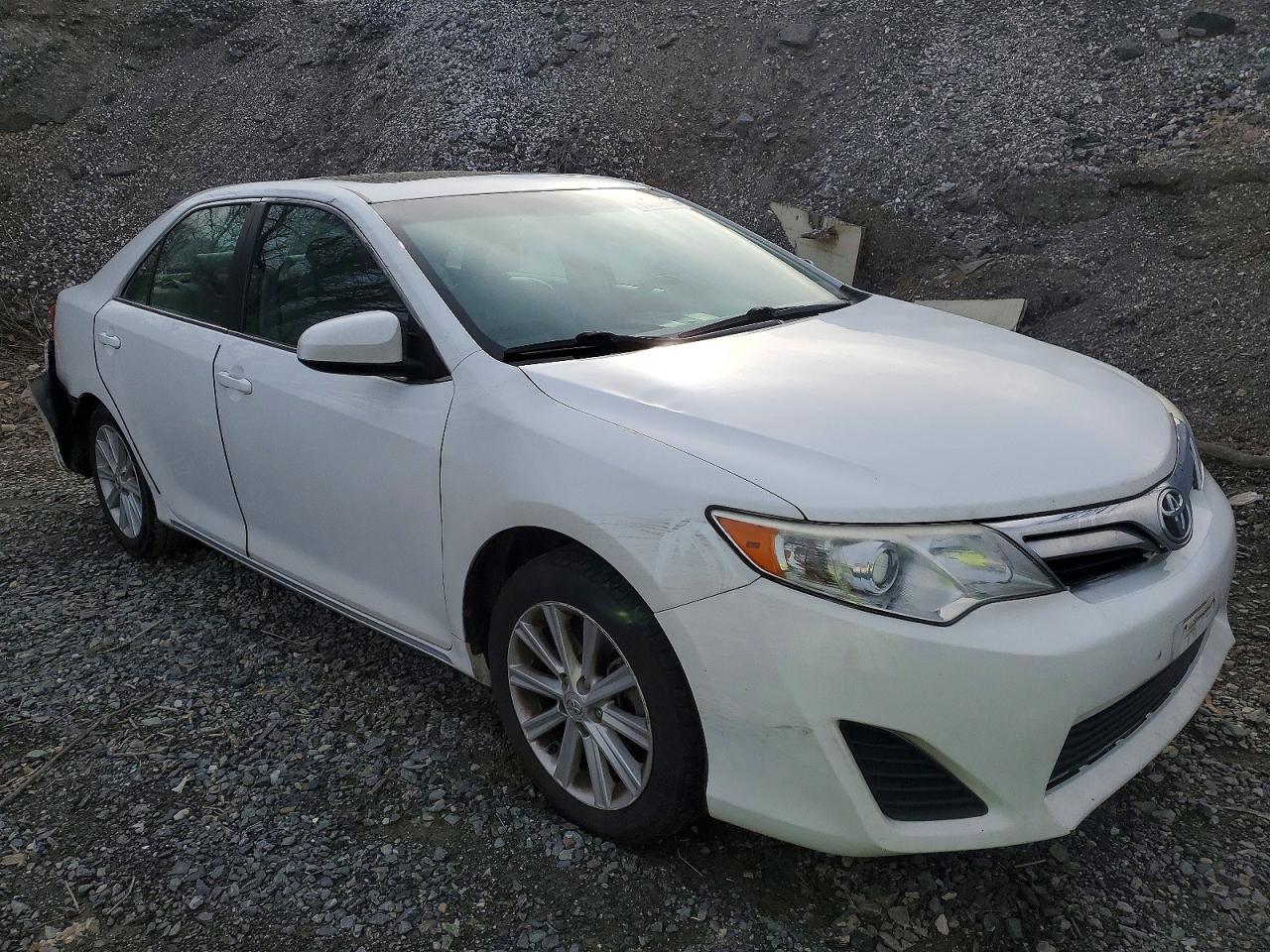 2012 TOYOTA CAMRY BASE photo 4