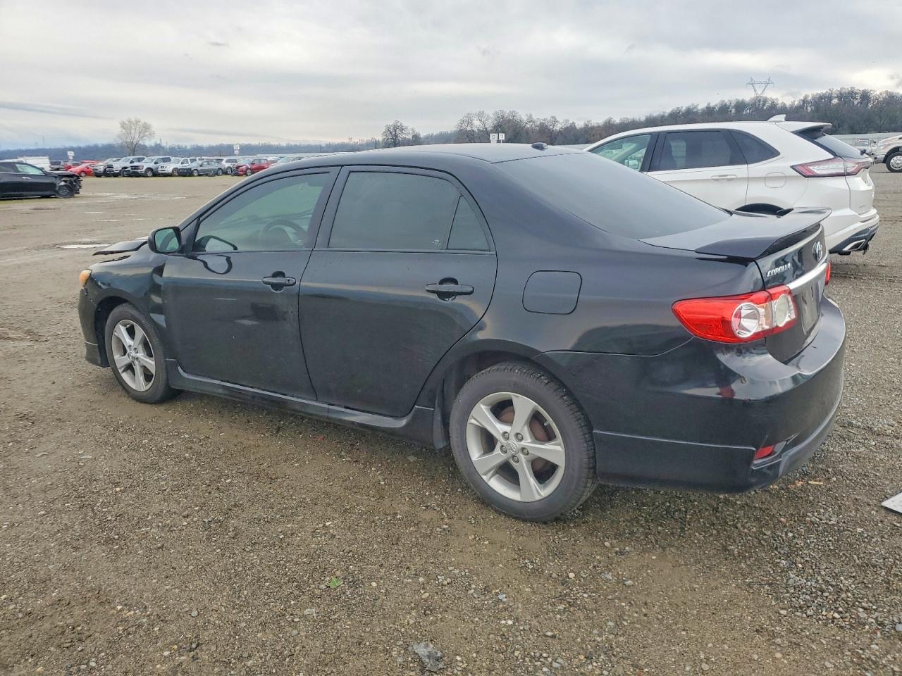 2011 TOYOTA COROLLA BASE photo 2