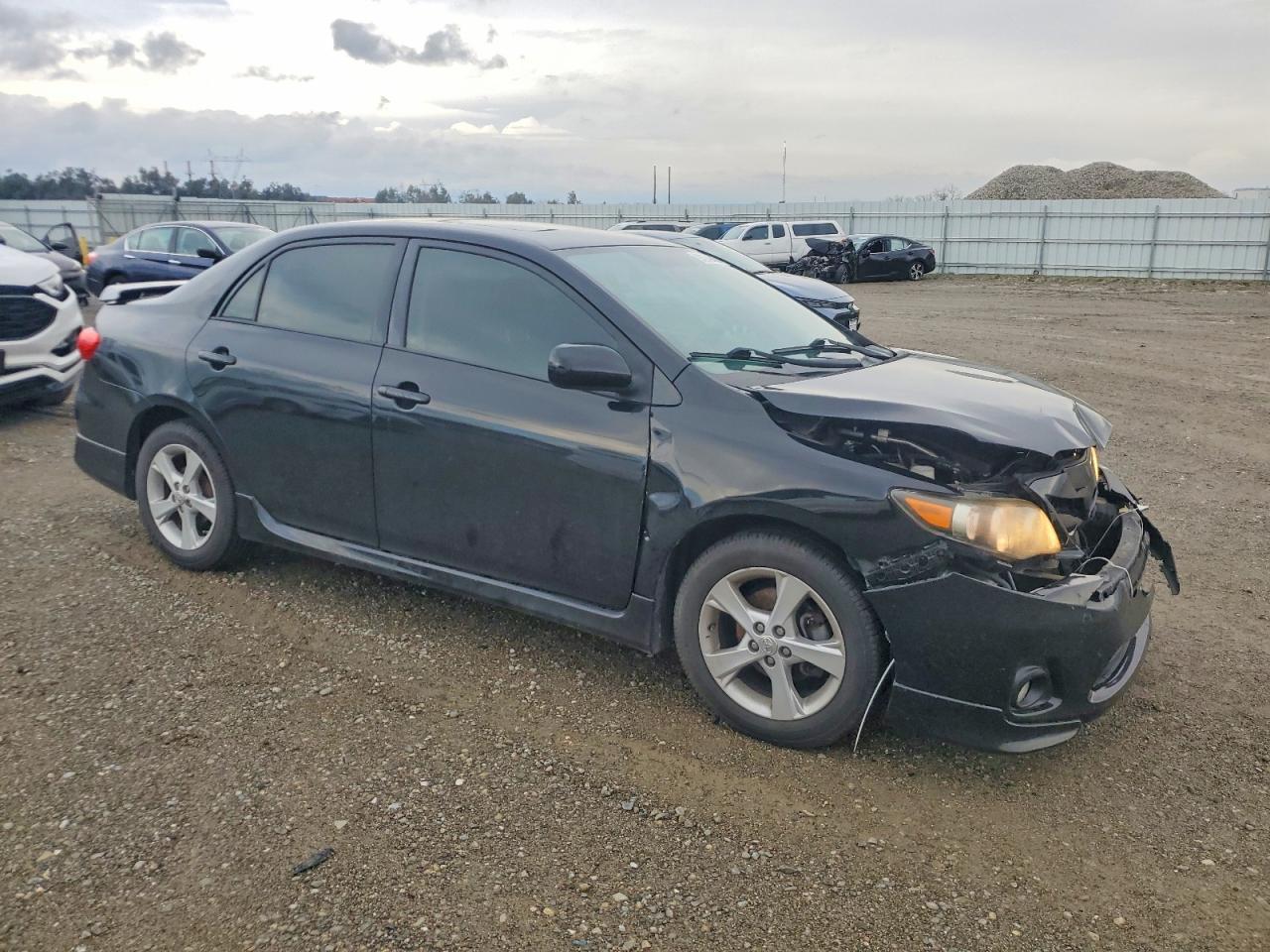 2011 TOYOTA COROLLA BASE photo 4