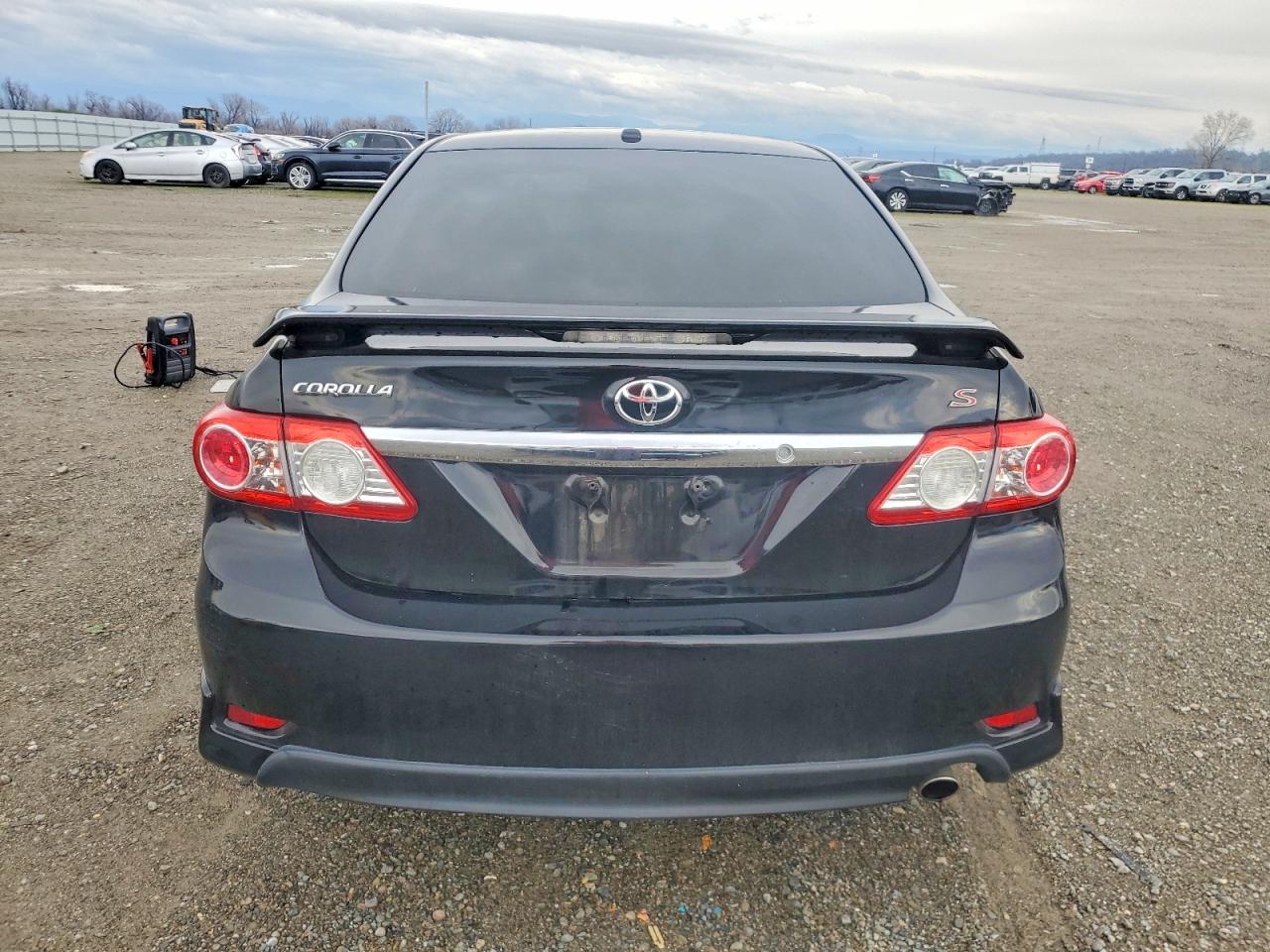 2011 TOYOTA COROLLA BASE photo 6