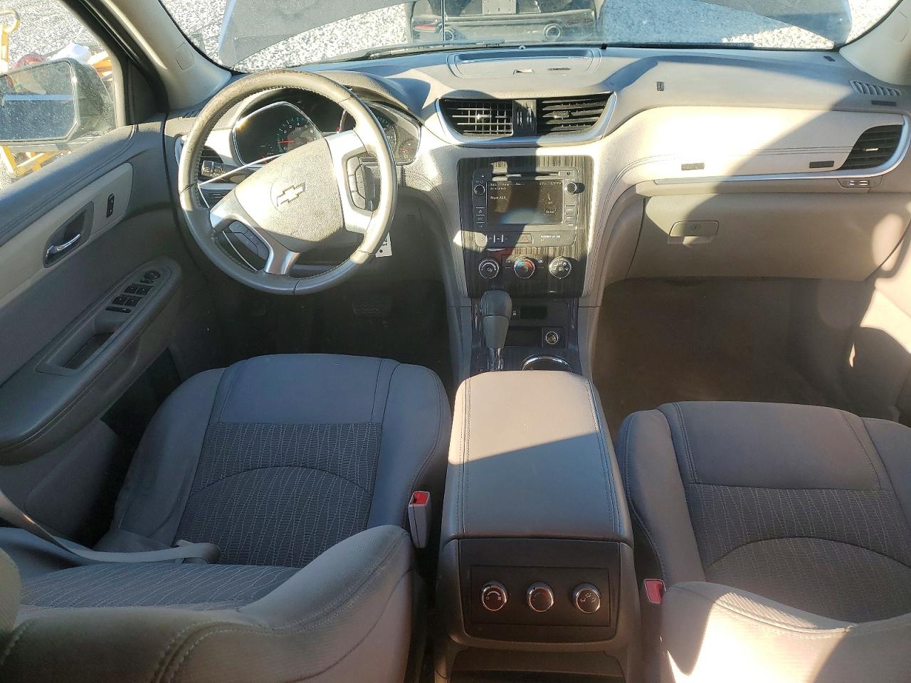 2014 CHEVROLET TRAVERSE LT photo 8