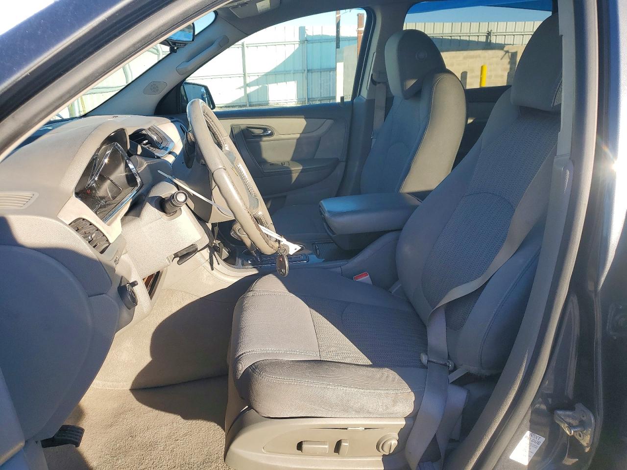 2014 CHEVROLET TRAVERSE LT photo 7