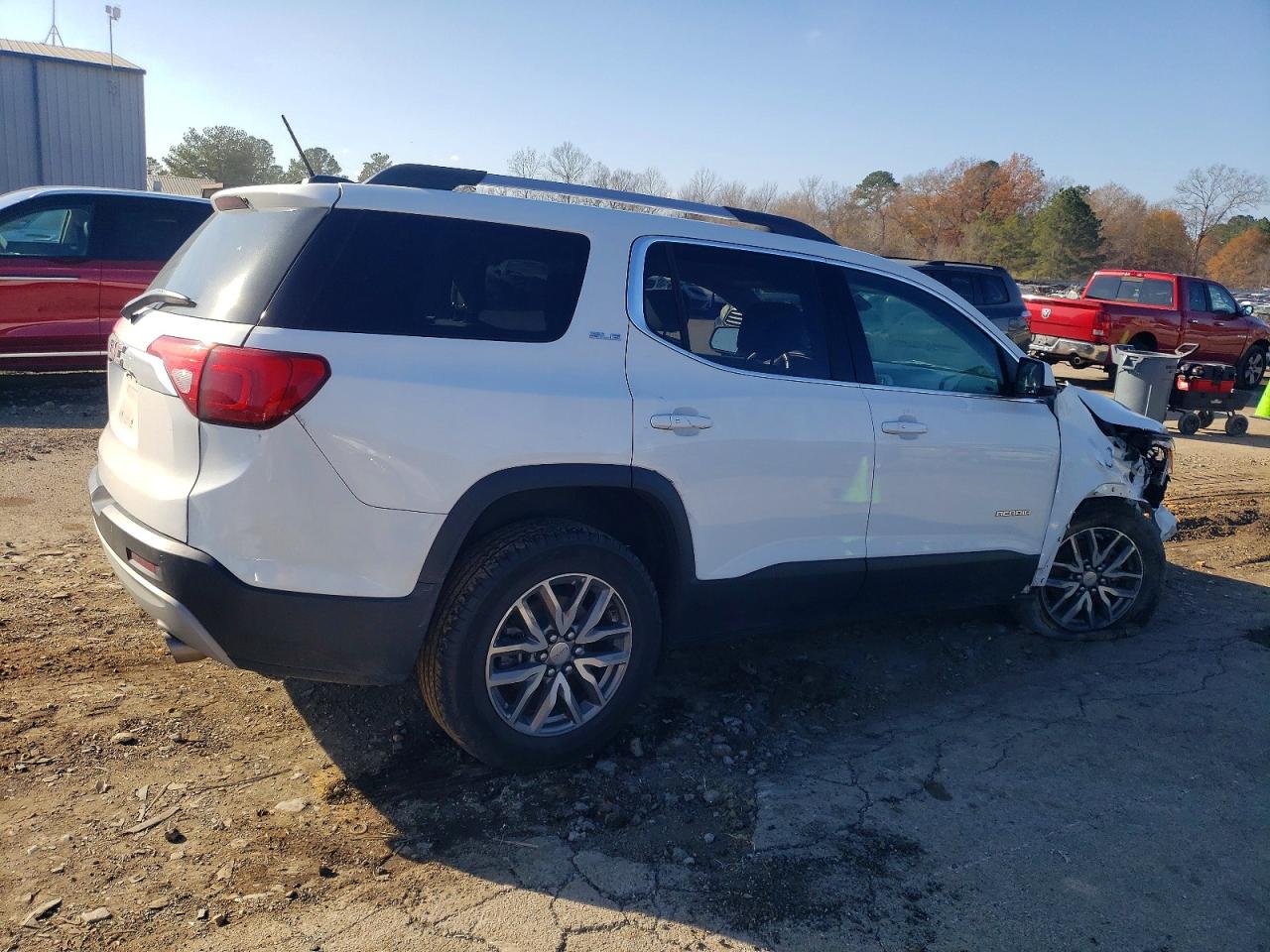 2019 GMC ACADIA SLE photo 3