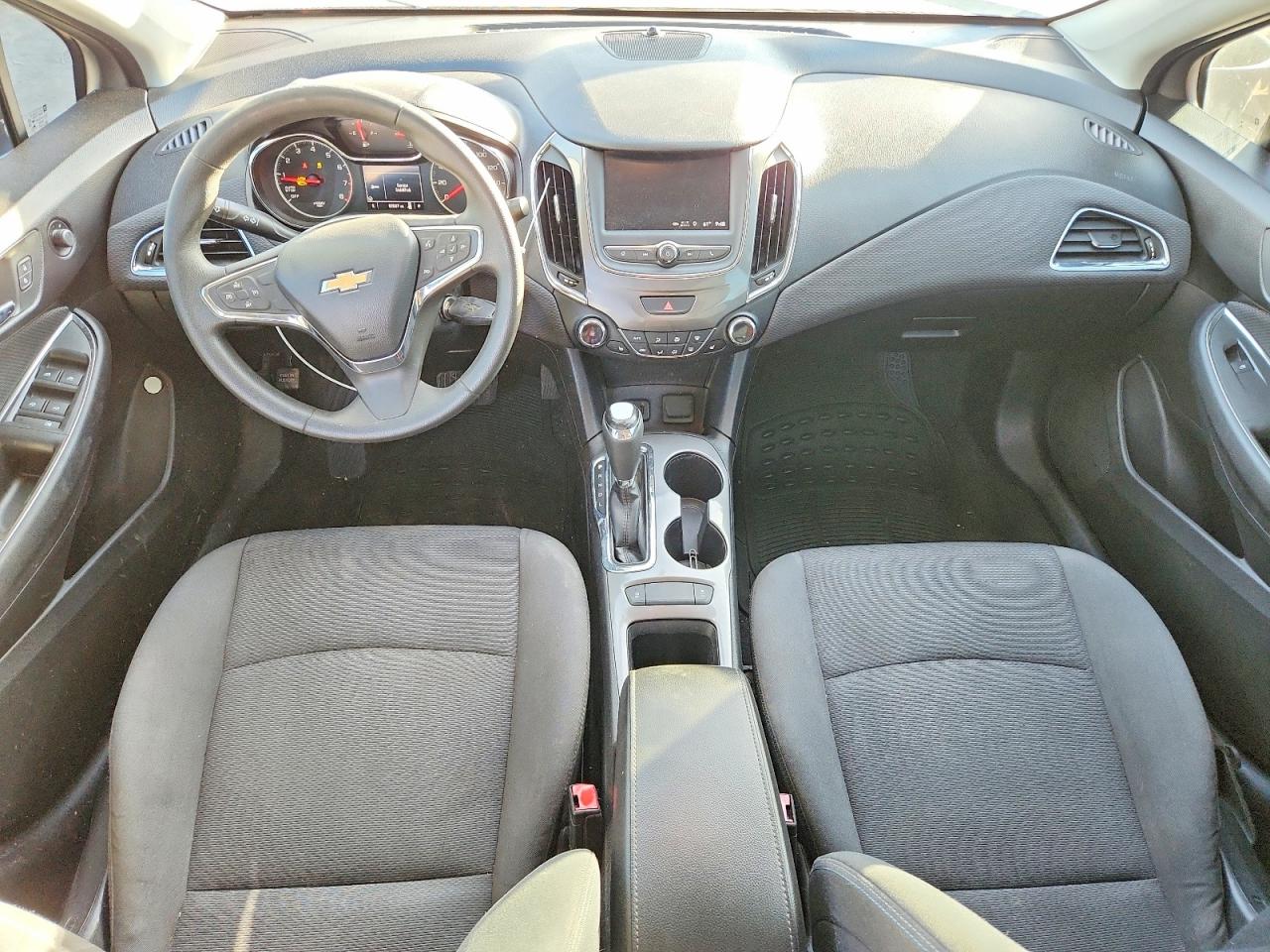 2019 CHEVROLET CRUZE LT photo 8
