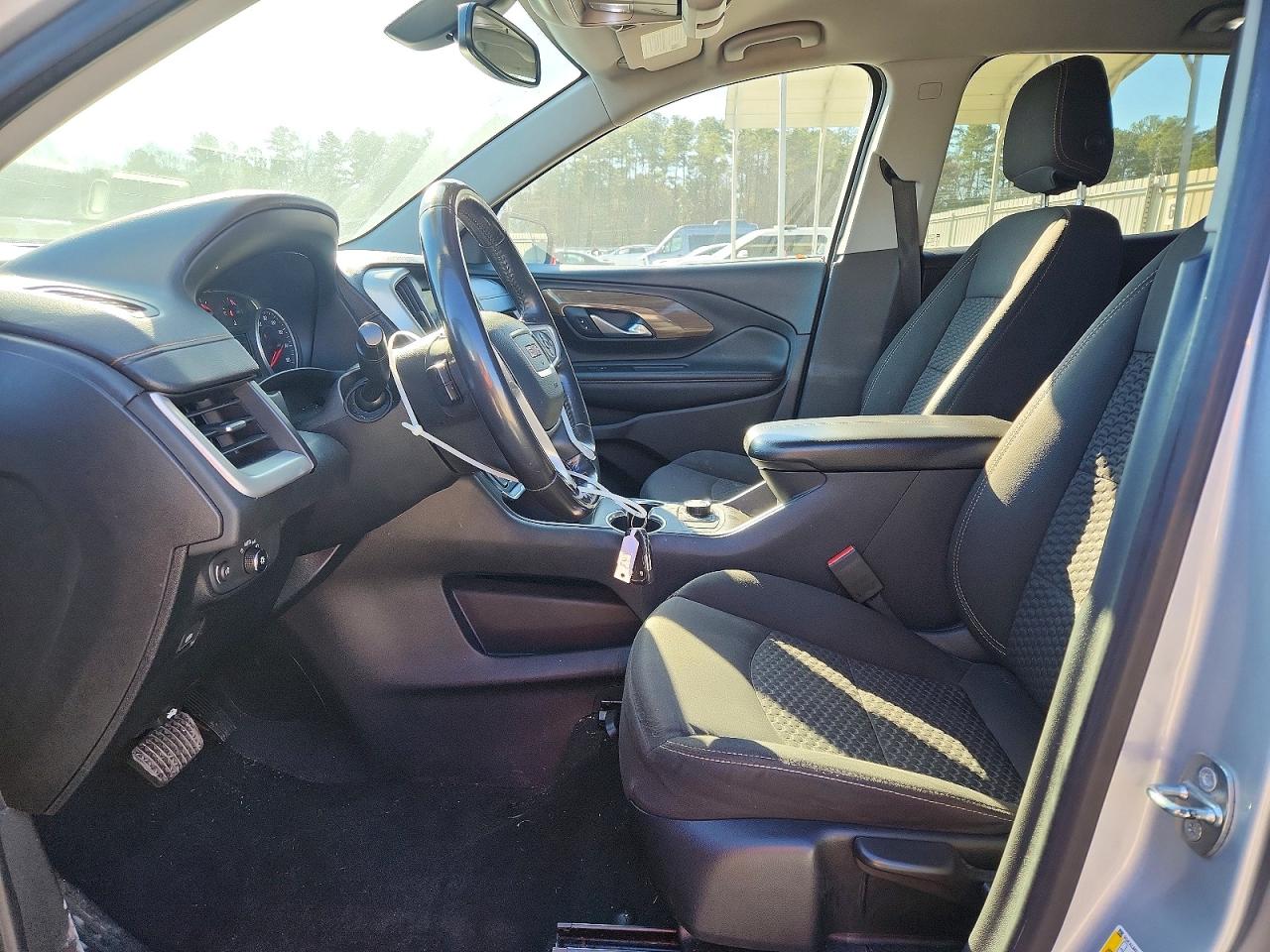 2019 GMC TERRAIN SLE photo 7