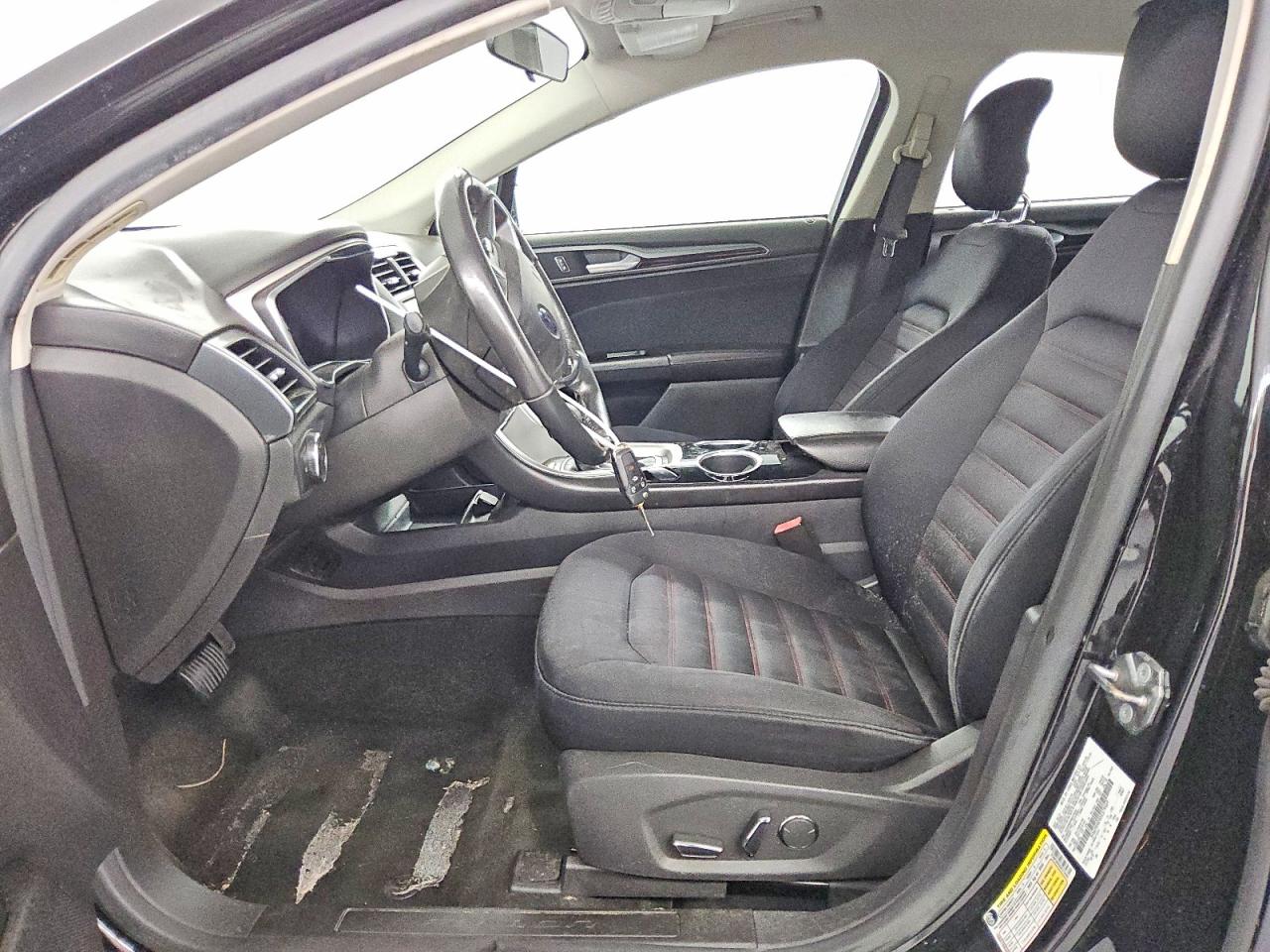 2013 FORD FUSION SE photo 19