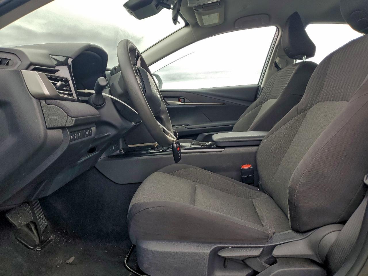 2025 TOYOTA CAMRY XSE photo 7