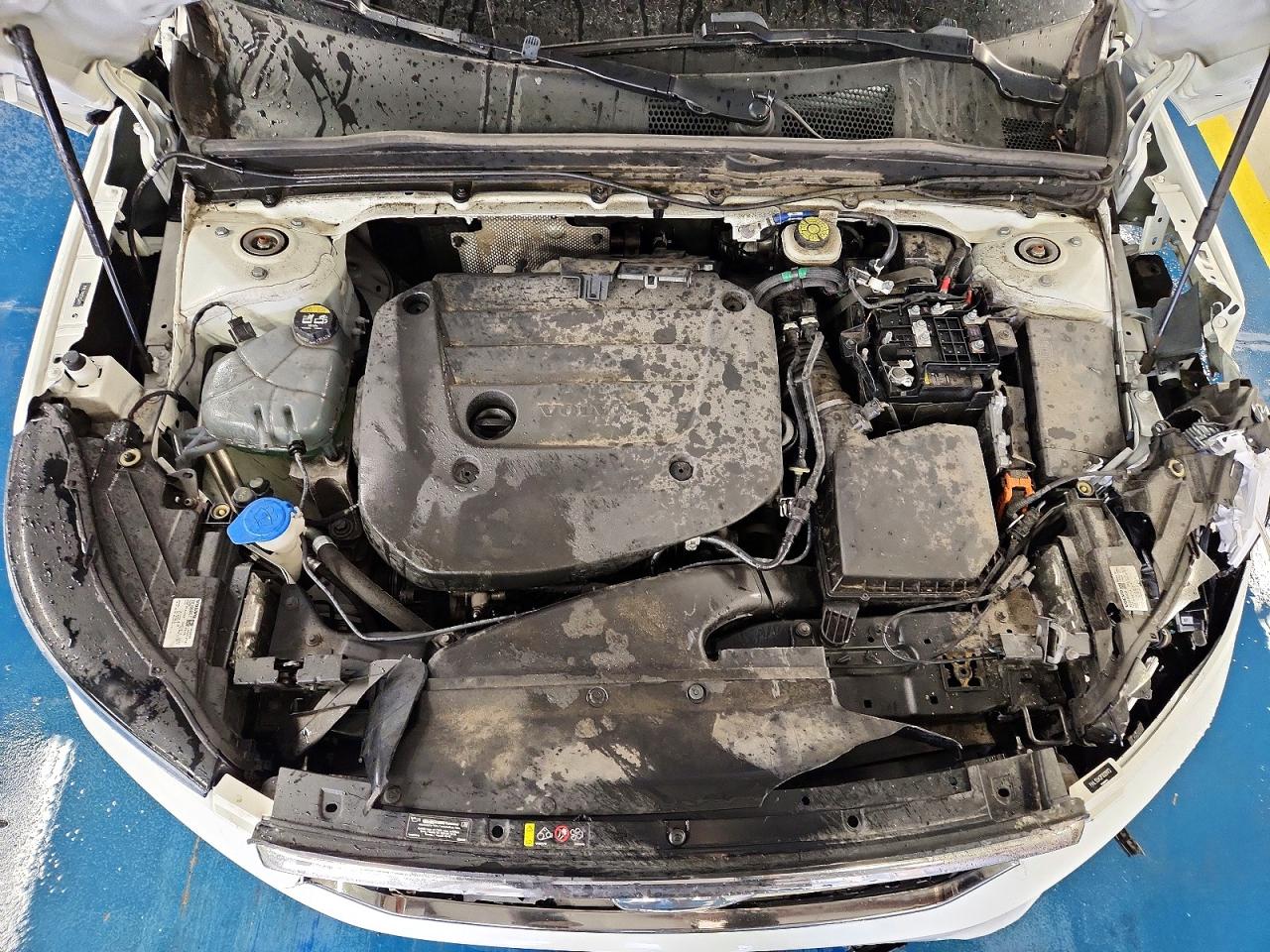 2023 VOLVO XC40 CORE photo 12