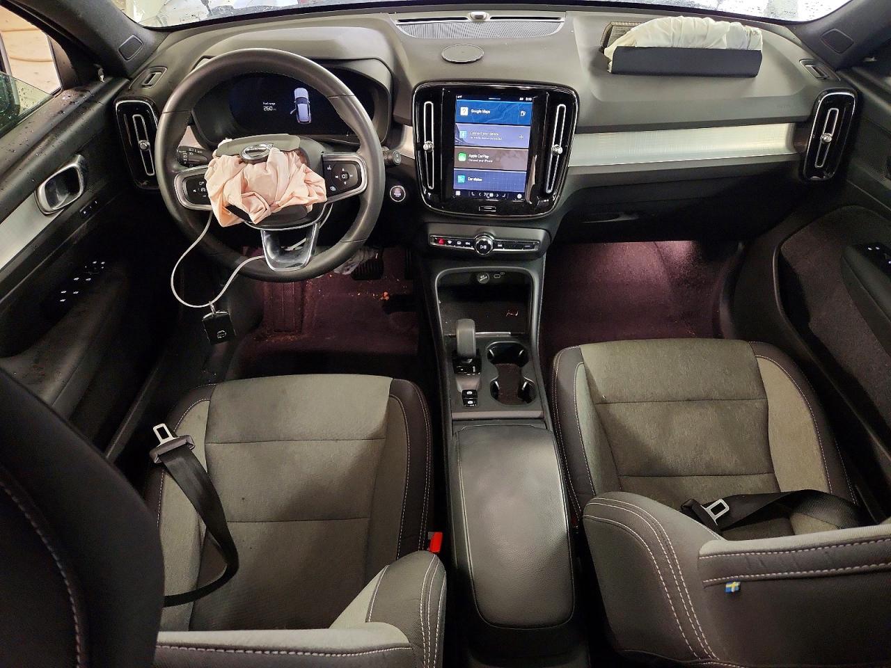 2023 VOLVO XC40 CORE photo 8