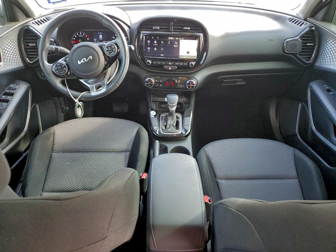 2022 KIA SOUL LX photo 29