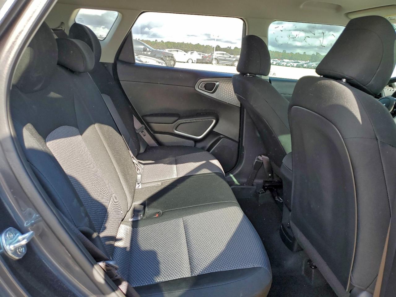 2022 KIA SOUL LX photo 37