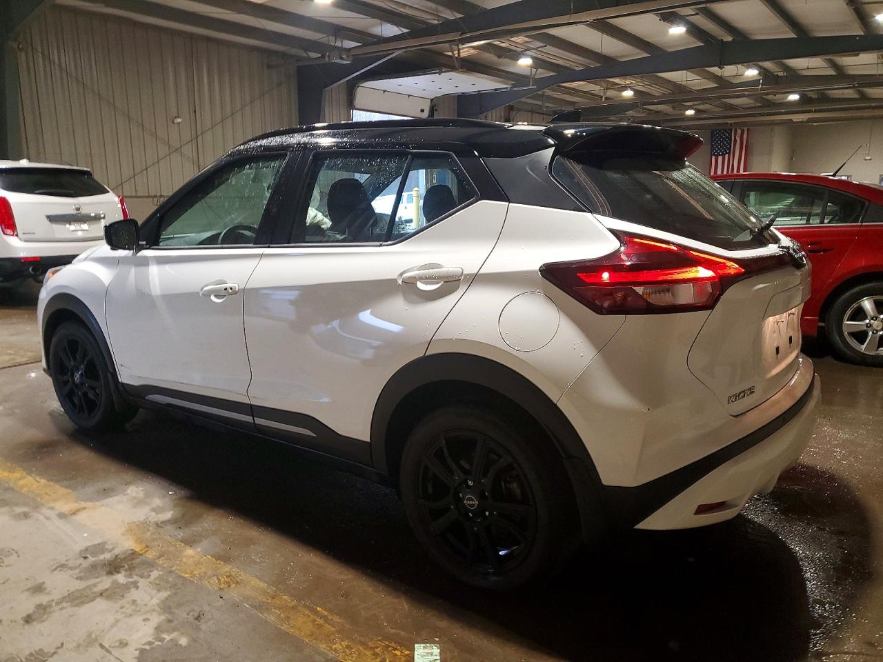2023 NISSAN KICKS SR photo 2