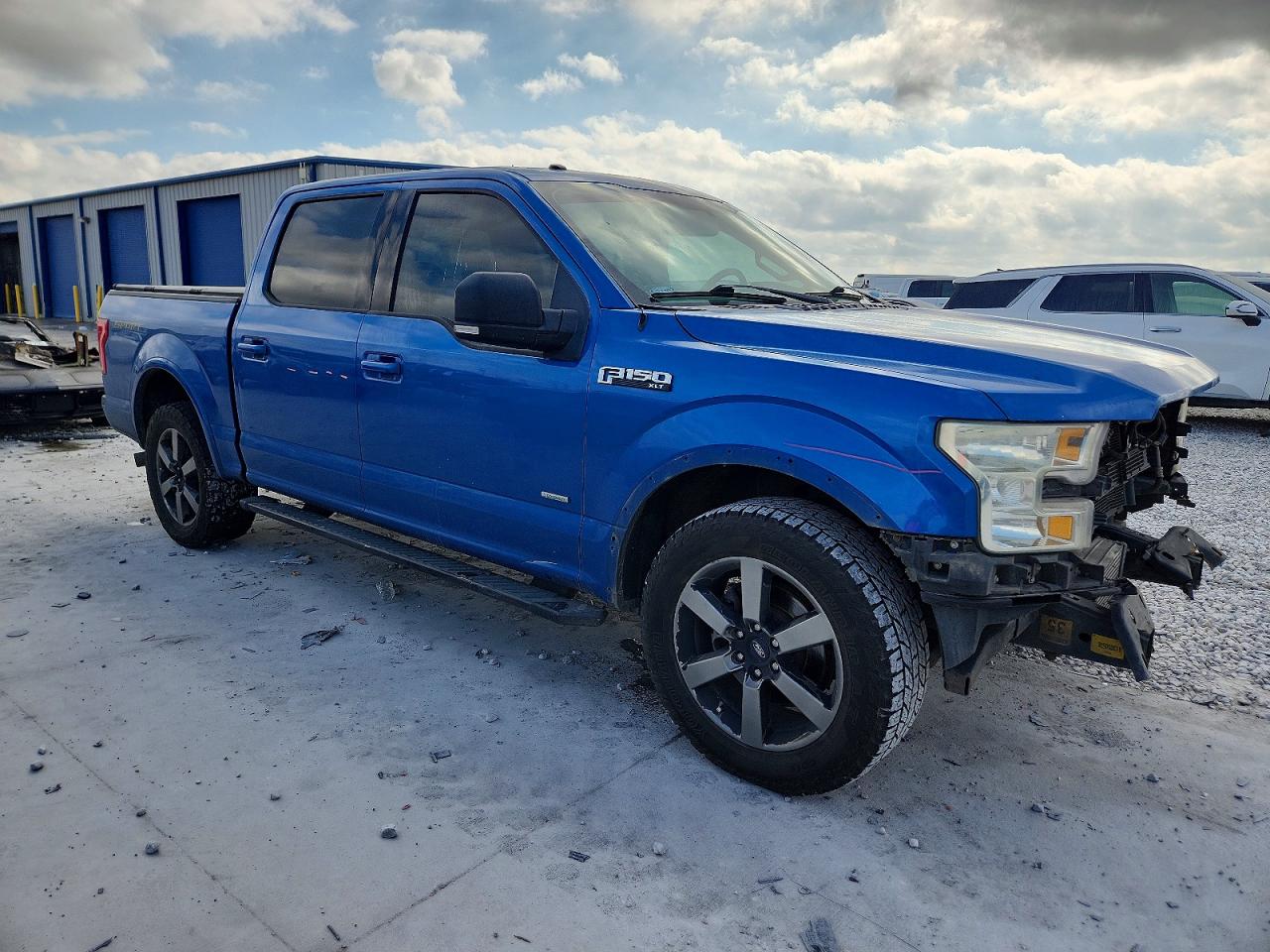 2015 FORD F150 SUPERCREW photo 4