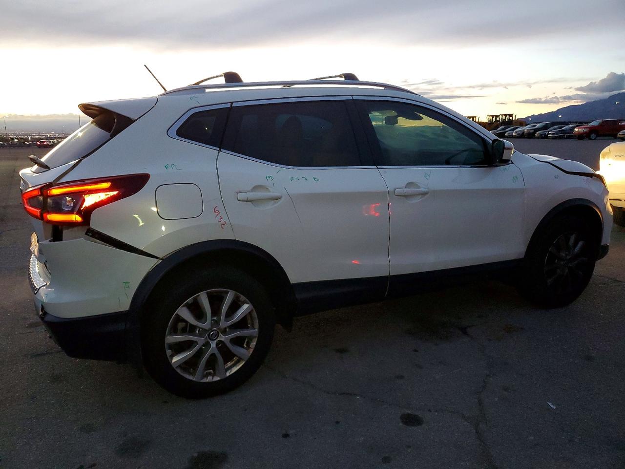2020 NISSAN ROGUE SPORT S photo 3