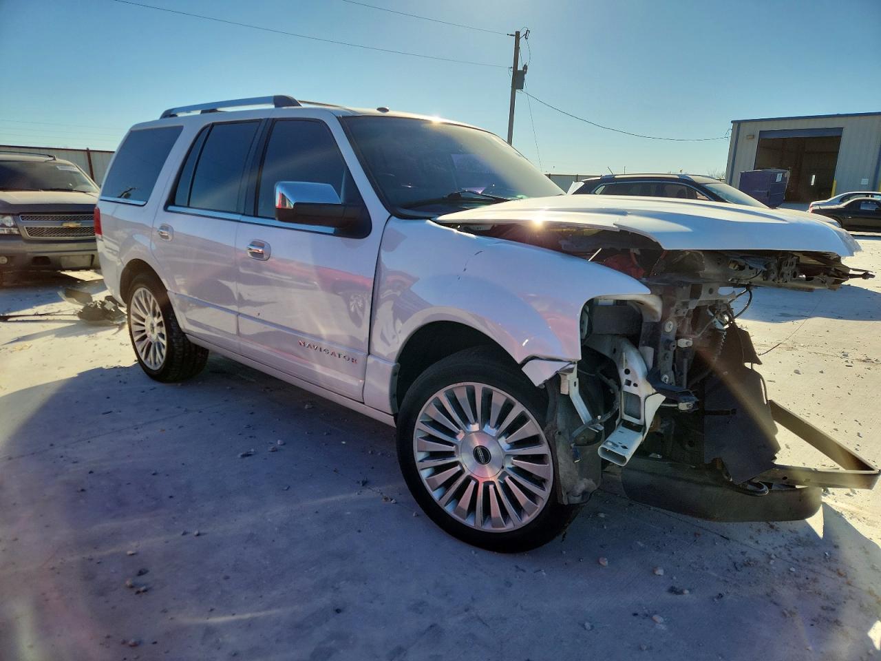 2015 LINCOLN NAVIGATOR photo 4