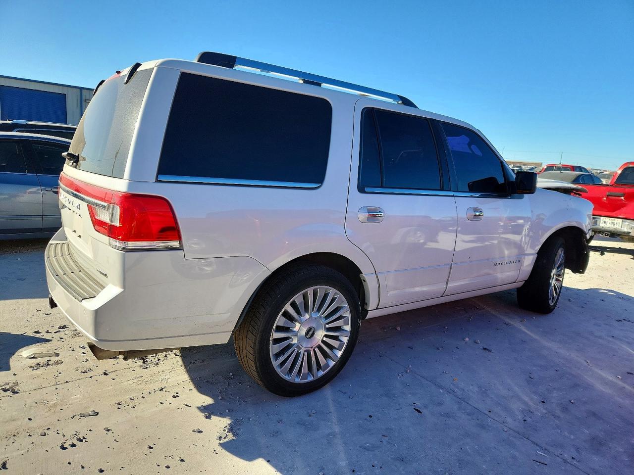 2015 LINCOLN NAVIGATOR photo 3