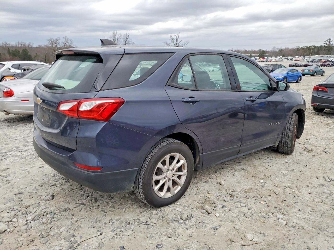2019 CHEVROLET EQUINOX LS photo 3
