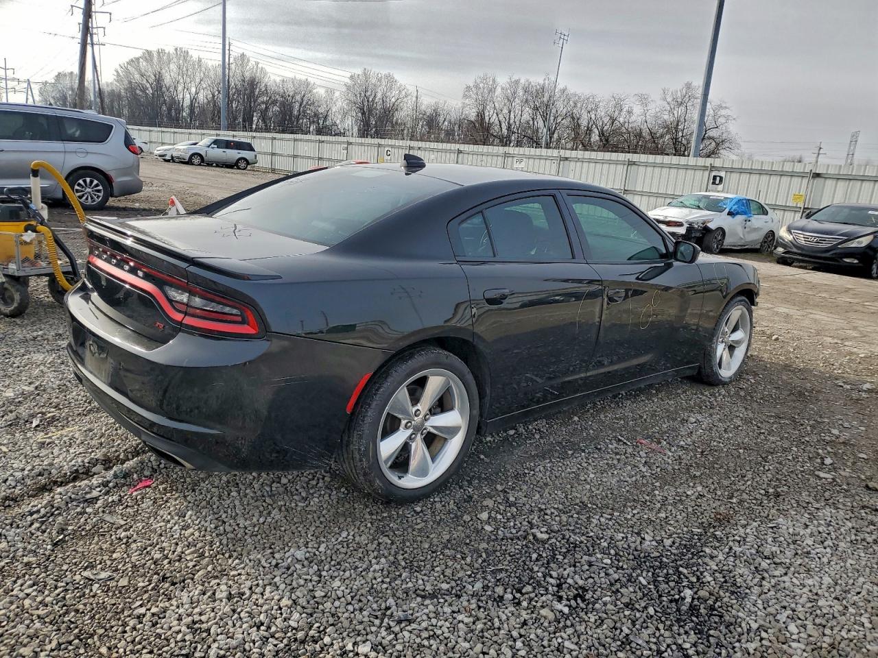 2016 DODGE CHARGER R/T photo 3