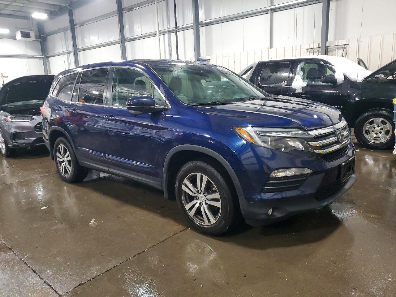 2016 HONDA PILOT EXL photo 4