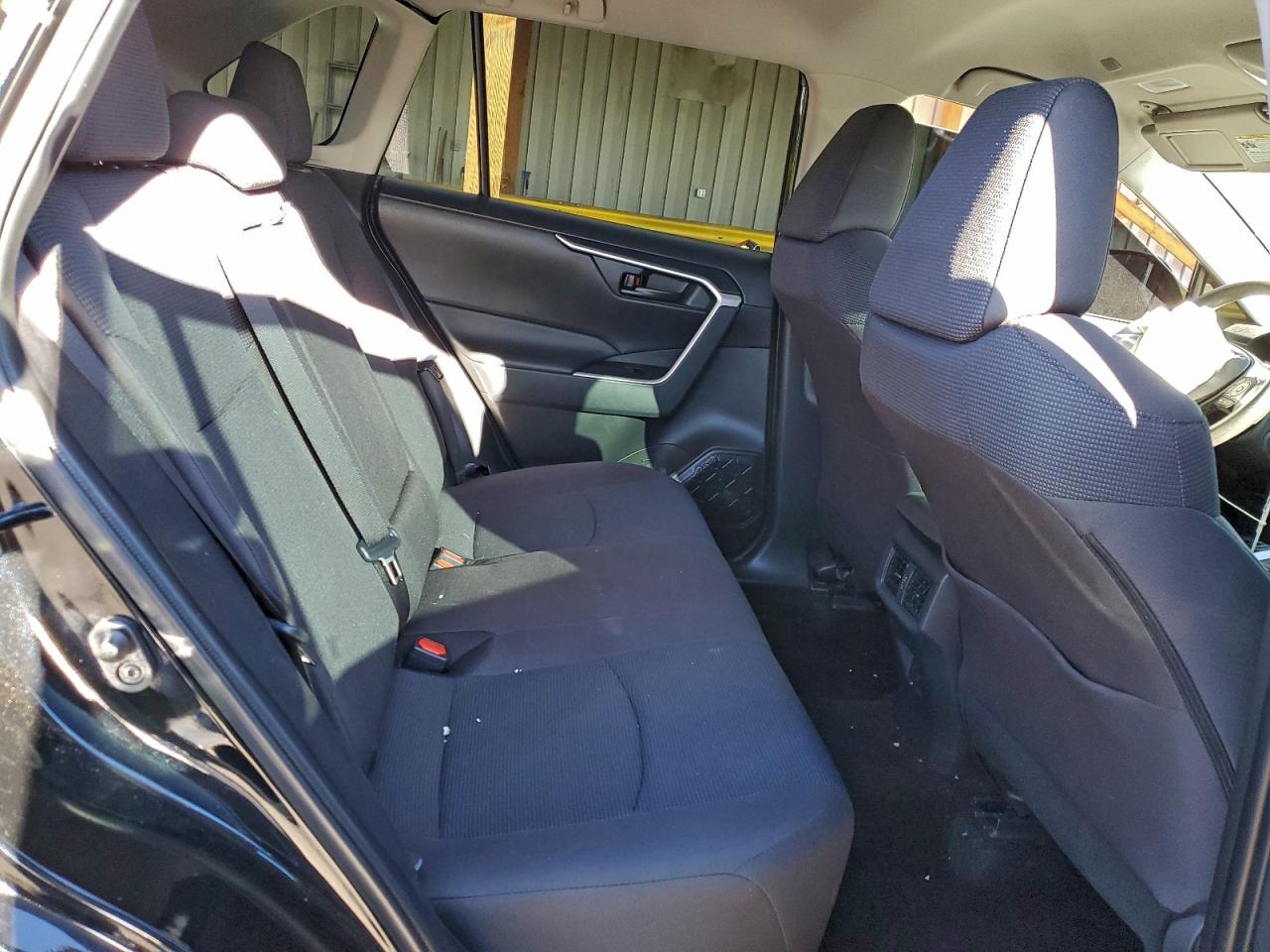 2024 TOYOTA RAV4 LE photo 11