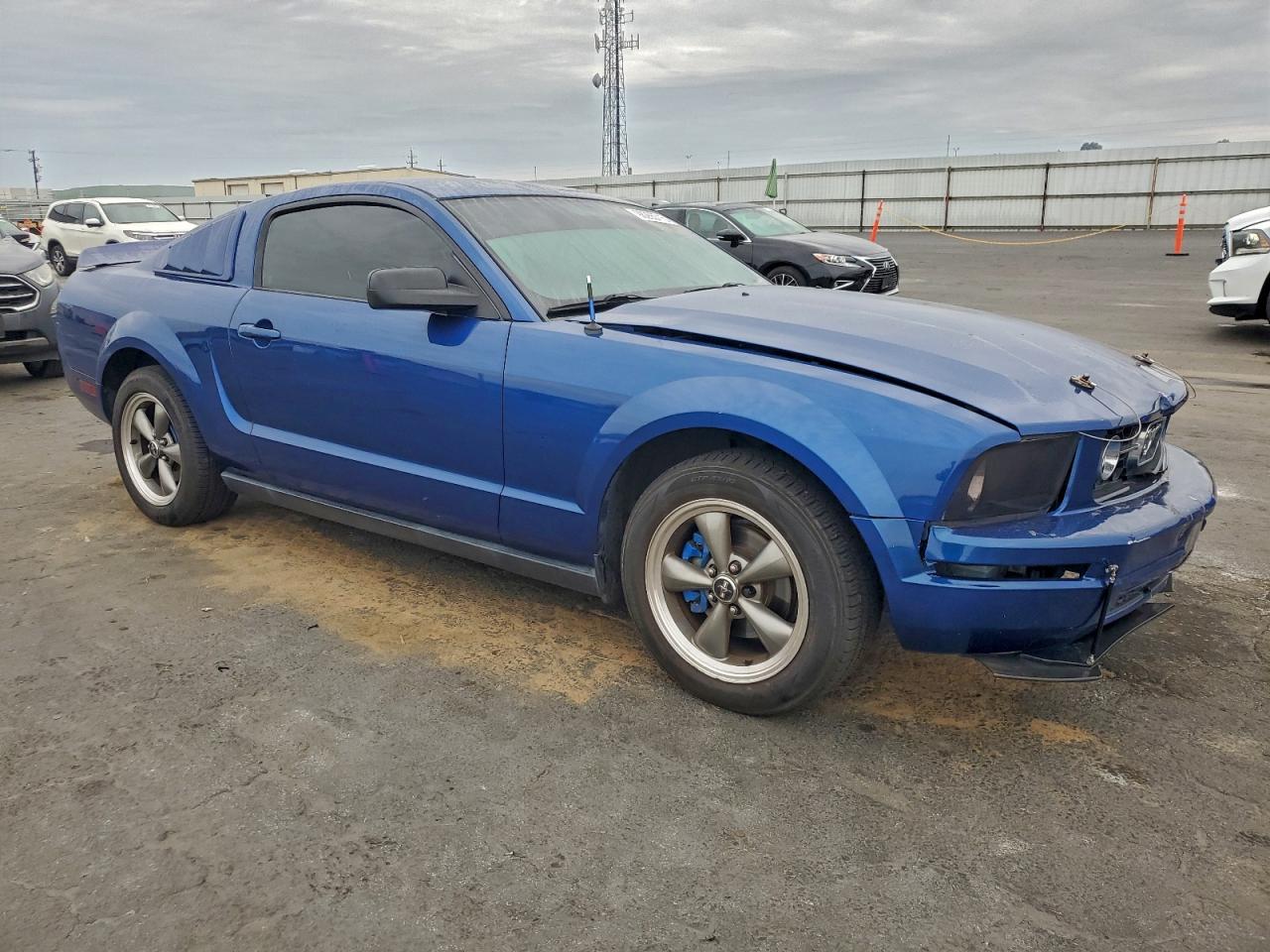 2008 FORD MUSTANG photo 4