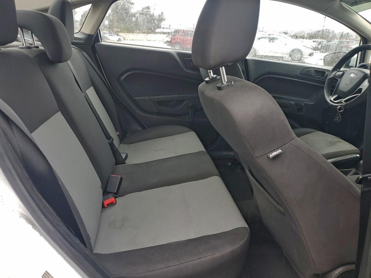 2015 FORD FIESTA S photo 10