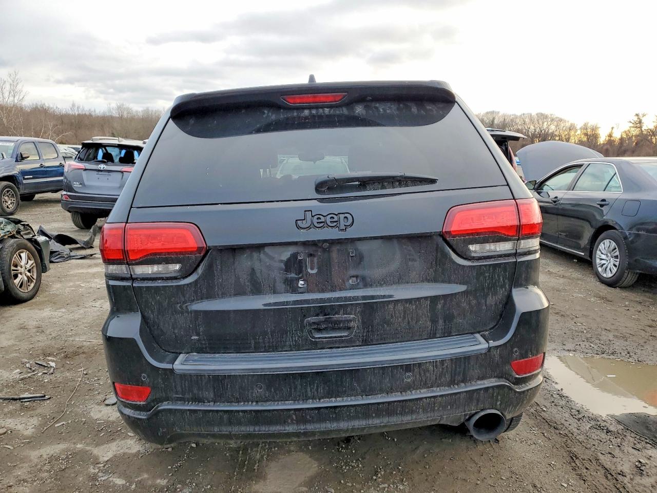 2019 JEEP GRAND CHEROKEE LAREDO photo 6